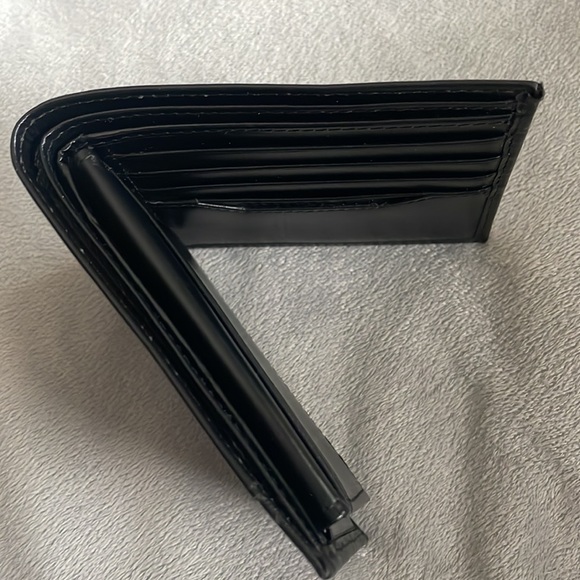 Geoffrey Beene Black Bi-Fold Wallet EUC - Picture 5 of 15